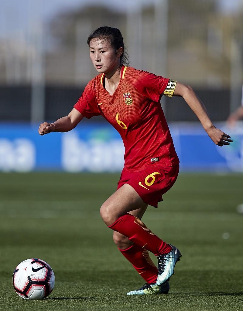 阿尔及利亚女足队员备战国际赛事,冲刺巅峰 阿尔及利亚女足队员备战国际赛事,冲刺巅峰