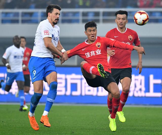 V体育官网-杨帆破门，天津泰达客场战胜深圳佳兆业