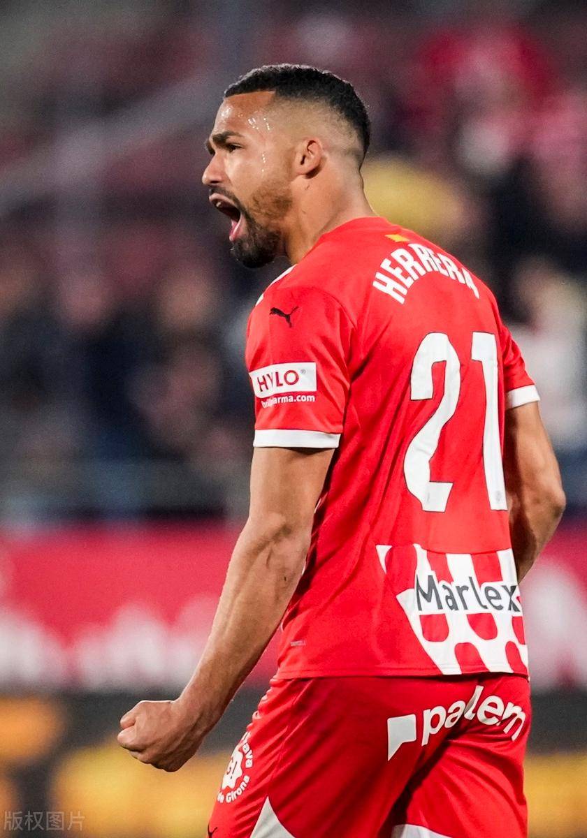 V体育官网-赫塔菲主场失利,球队陷入危机