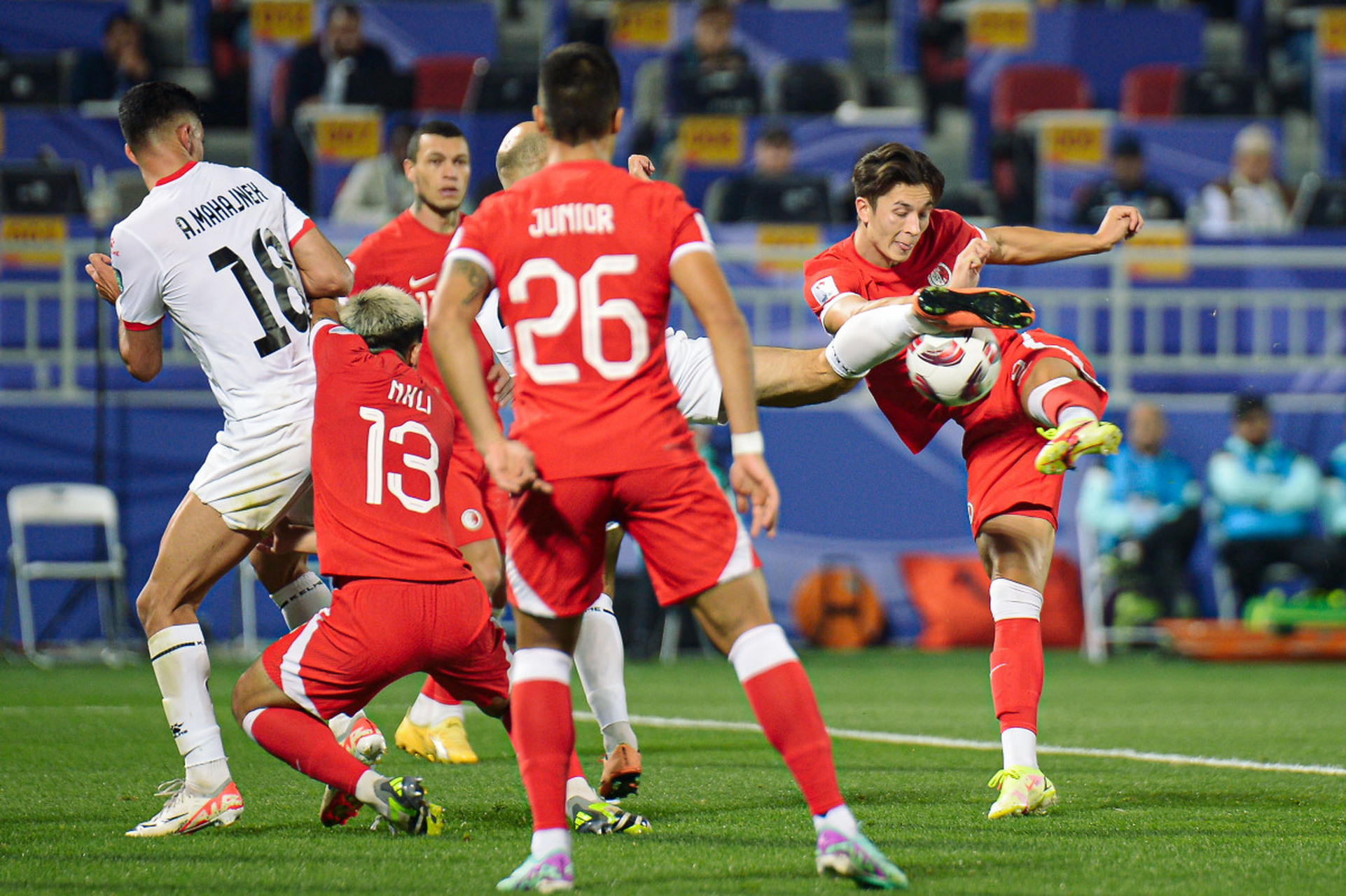 赫塔菲主场失利,球队陷入危机 赫塔菲主场失利,球队陷入危机