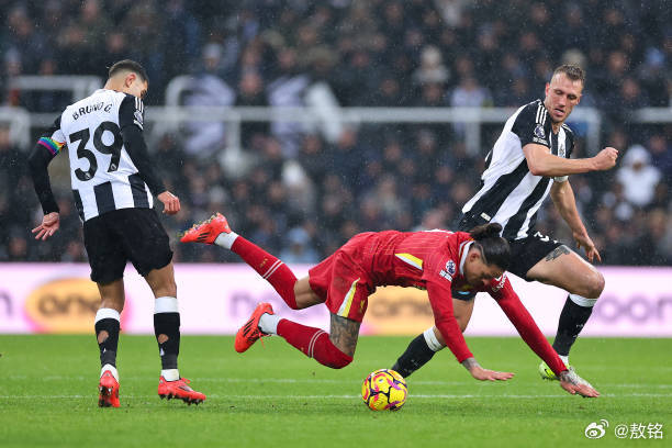 利物浦客场不敌埃弗顿，红军连胜被终结