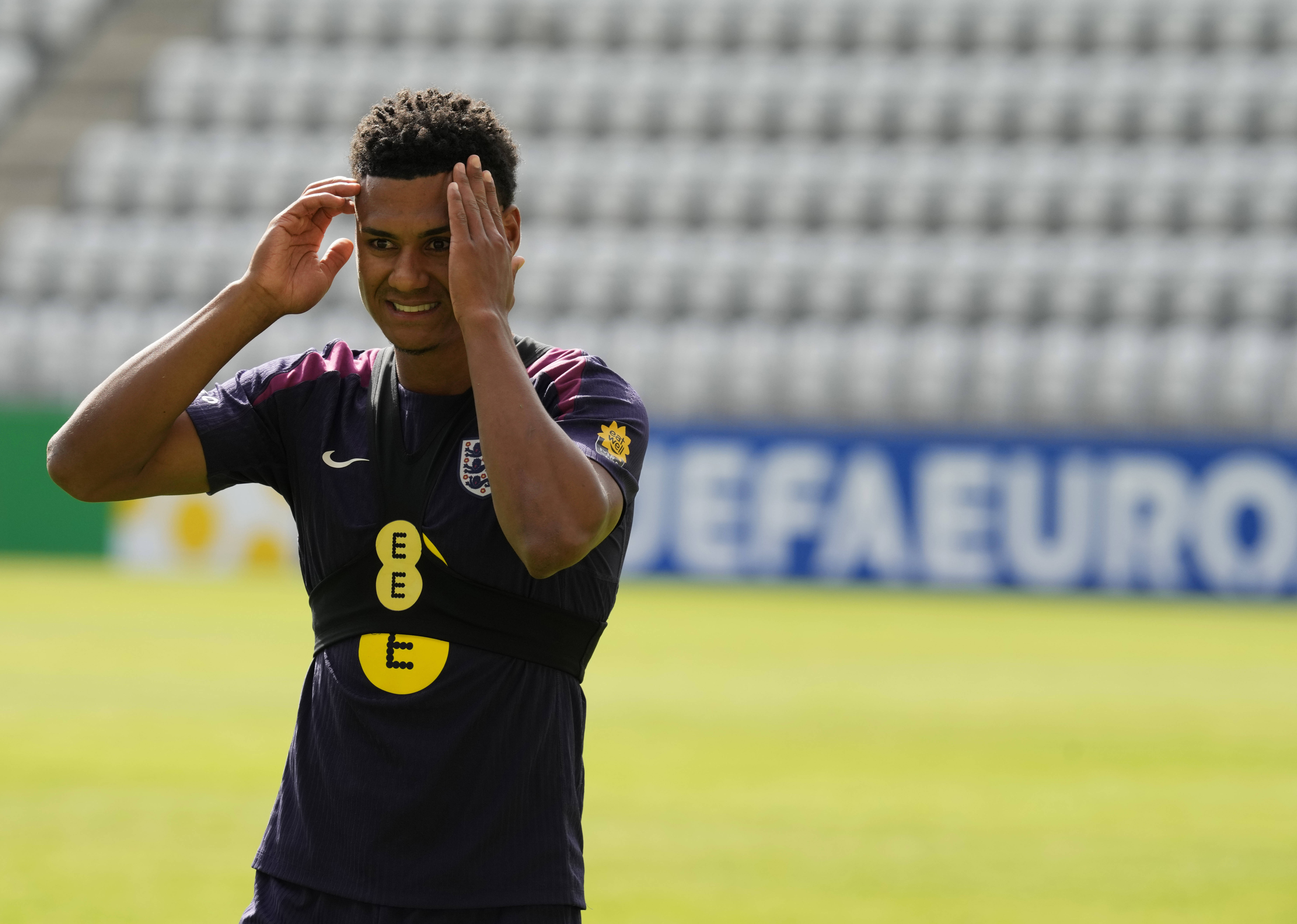 V体育-英格兰队在主场比赛中取得了一场漂亮的胜利