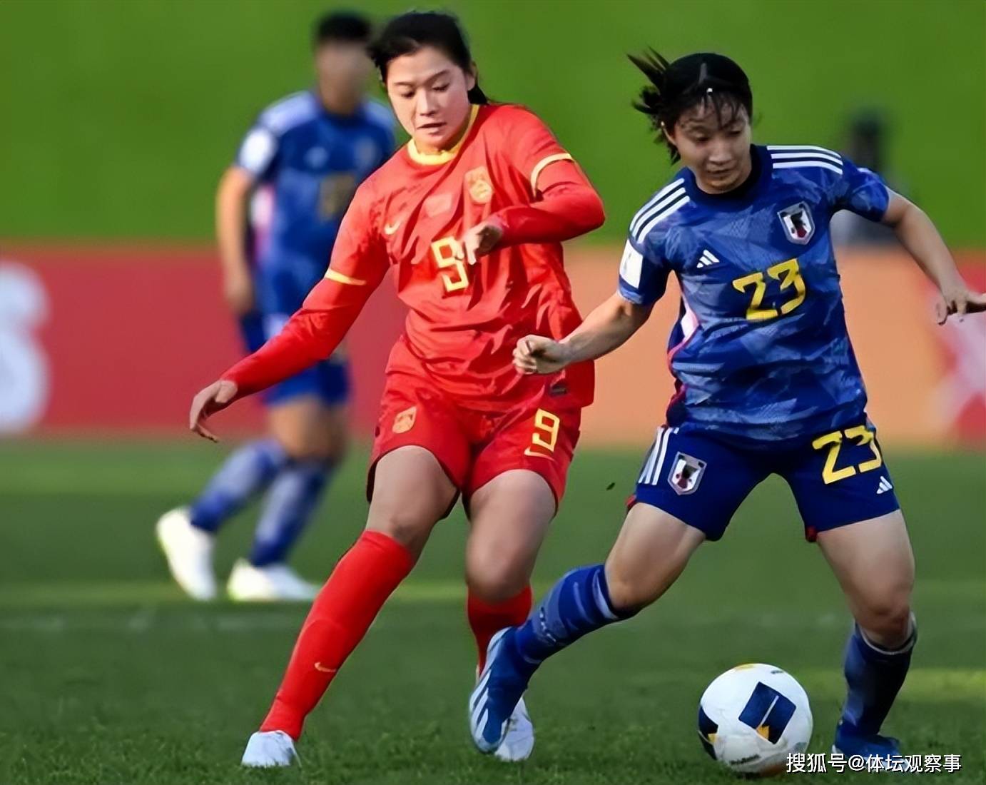V体育-正在进行的球赛:女足队展示出色表现