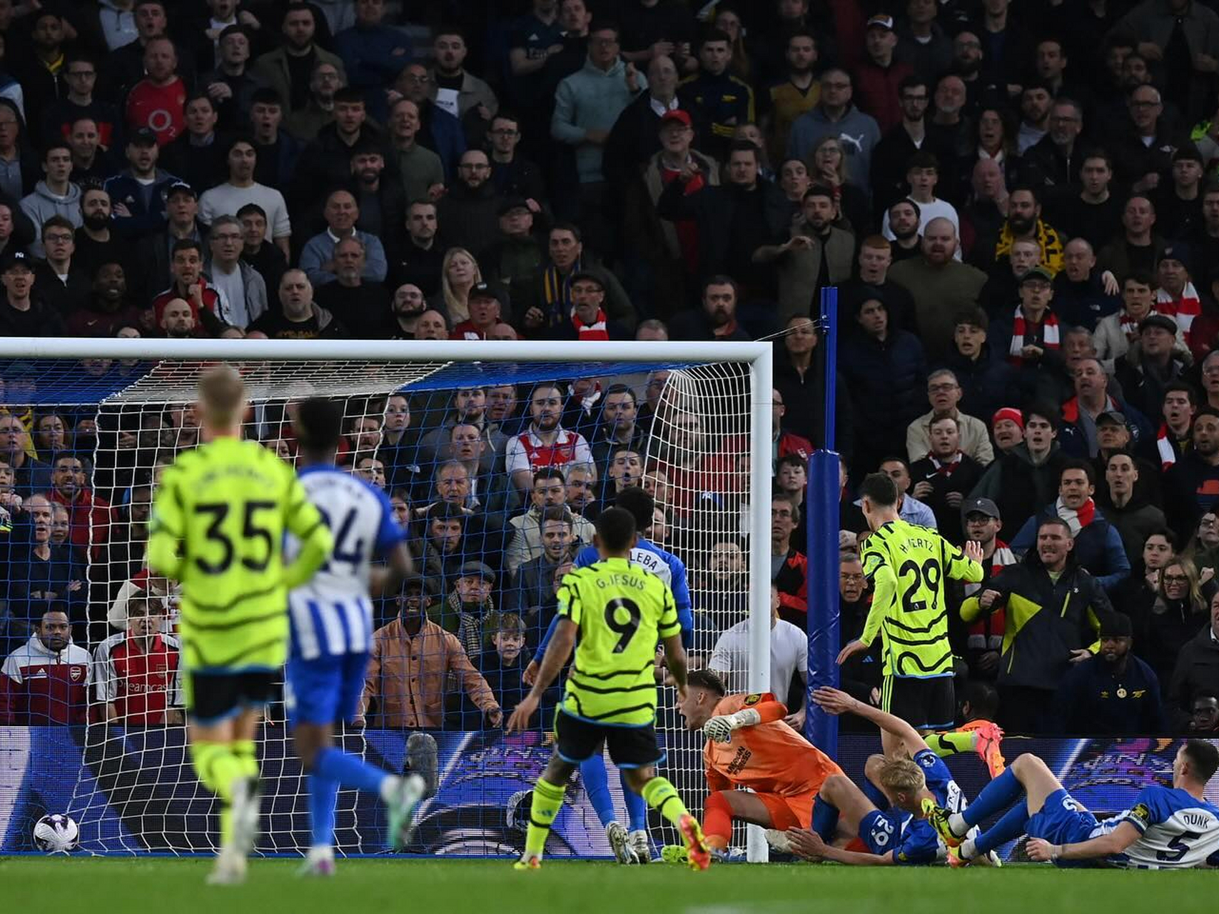 阿森纳客场险胜布莱顿，取得七连胜