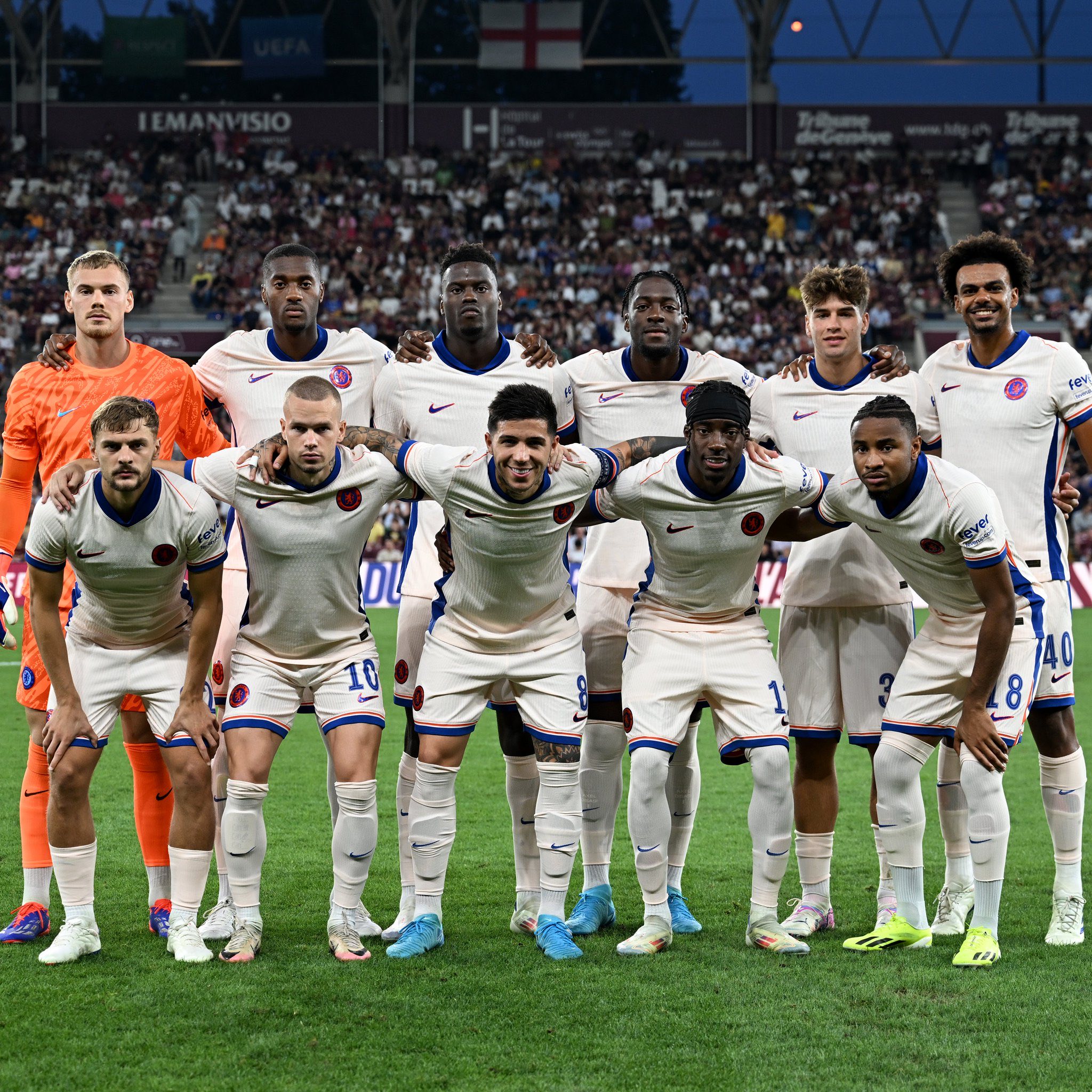 切尔西客场大胜西汉姆联，追赶欧冠席位