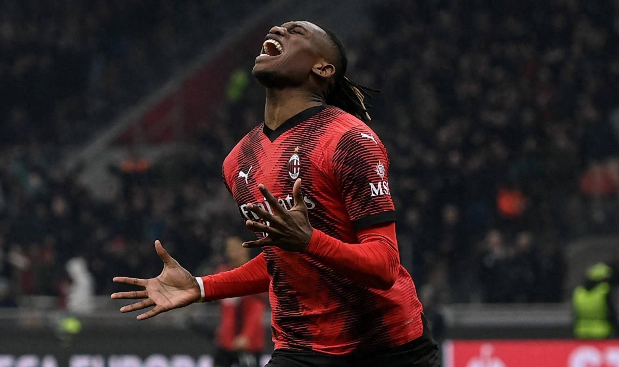 AC米兰主场2-1力克门兴，晋级八强