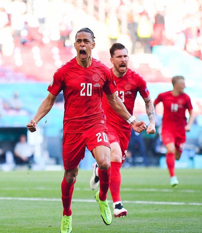 V体育官方app-威尔士队小胜,成功杀进下一轮